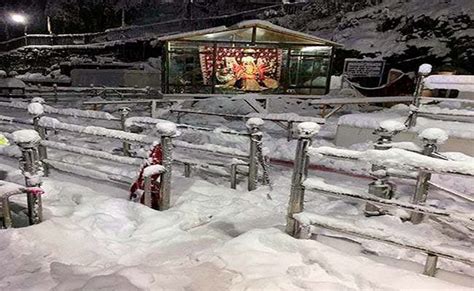 Fresh Snowfall Disrupts Life In Kashmir Valley