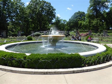 Loose Park Rose Garden (Kansas City, MO): Top Tips Before You Go ...