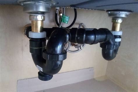 Double Sink Plumbing – Tips and How-To - Home Care Zen