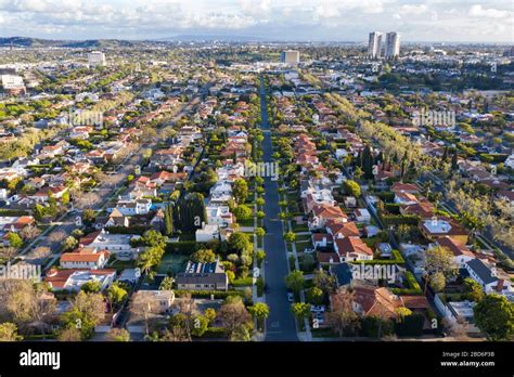 Aerial views above Beverly Hills neighborhood Los Angeles Stock Photo - Alamy