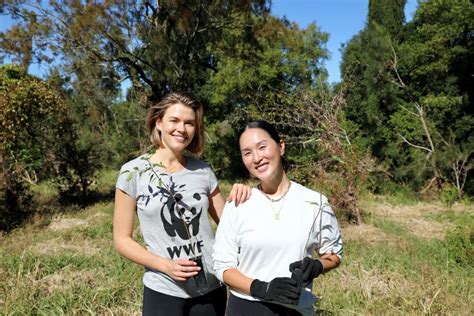 WWF partners Nicole Warne and Victoria Lee help out to save koalas | WWF-Australia | Nicole ...