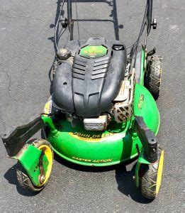 John Deere Model JS63C Self Propelled Push Lawn Mower - RonMowers