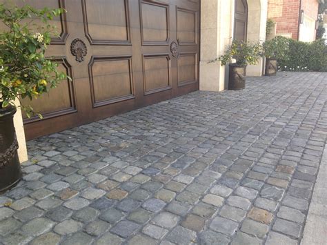 Cobblestone Pavers | Antique Reclaimed & Newly Fabricated