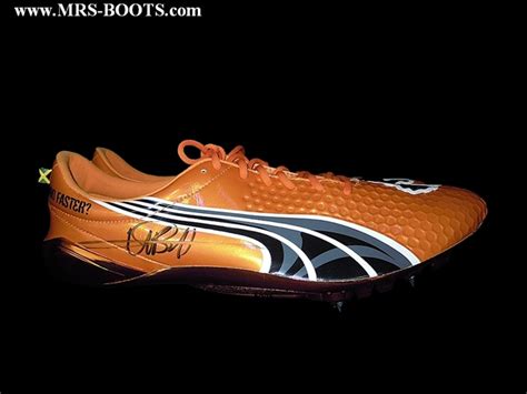 USAIN BOLT PUMA SPIKE SHOES