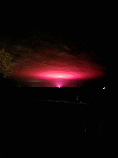 "Aurora Marijuanis?" Eerie Pink Glow Lights Up The Sky Above Australian ...