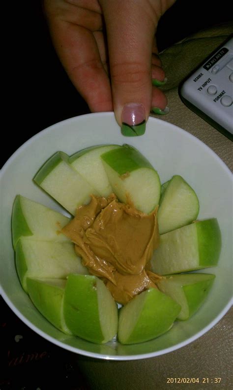 Healthy late night snack! | Healthy late night snacks, Healthy, Healthy ...