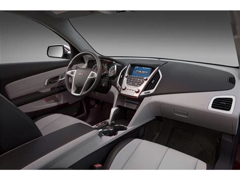 2015 GMC Terrain: 48 Interior Photos | U.S. News