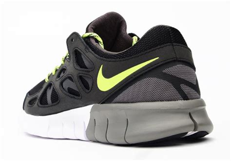 Nike Free Run 2 EXT Black/Volt - WearTesters