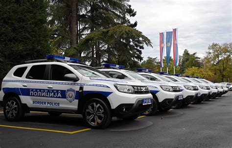 FOTO Nemačka donacija MUP-u Srbije: Uprava granične policije dobila džipove i ručne ...