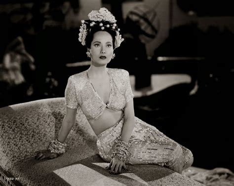 50 Gorgeous Photos of British Actress Merle Oberon in the 1930s and ’40s ~ Vintage Everyday