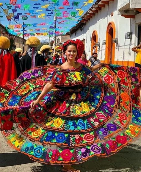 Pin by Jayanthi Jegathison on Colours | Mexican costume, Traditional mexican dress, Mexican fashion