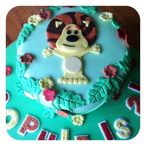 Raa raa the noisy lion cake - Decorated Cake by Mulberry - CakesDecor