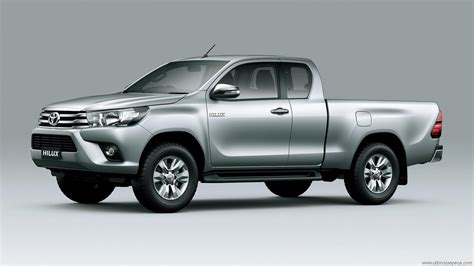 2024 Toyota Hilux Extra Cab Interior - Jori Dulciana