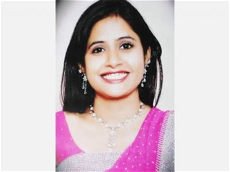 Miss Pooja biography, birth date, birth place and pictures