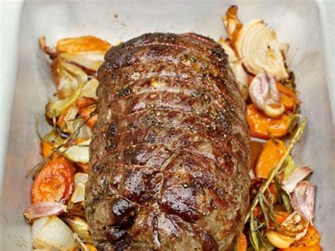 Jamie Oliver's Perfect Roast Beef | Roast beef recipes, Beef recipes ...