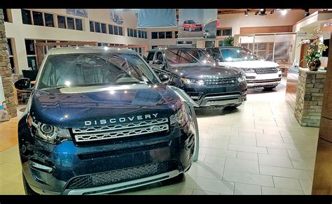 Land Rover South Dade tries to set mood with custom scent | Automotive News