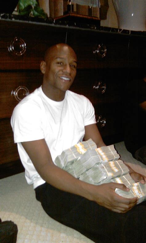 Photo gallery: The Flashy Lifestyle of Floyd Mayweather - ProBoxing-Fans.com