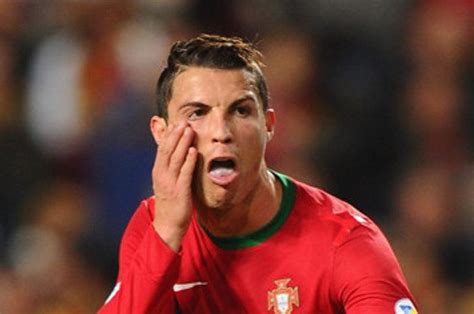 27 Cristiano Ronaldo Reactions For Everyday Situations | Cristiano ronaldo quotes, Ronaldo ...