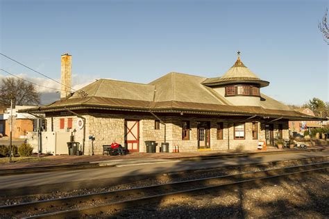 Kirkwood Missouri Amtrak Station | T.J. Van Haag | Flickr