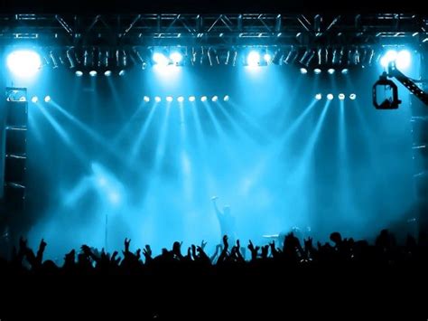 Freepik | Graphic Resources for everyone | Concert, Band wallpapers, Concert crowd