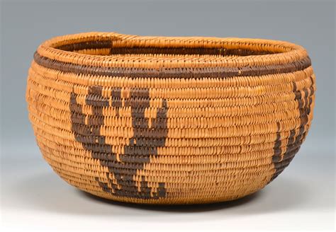 Lot 522: 2 Southwest Native American Coiled Baskets | Case Auctions