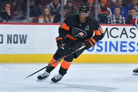 Toronto Maple Leafs should consider trading for Wayne Simmonds