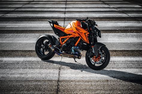 KTM Super Duke Adds CCs and Powers Up - NZ Autocar