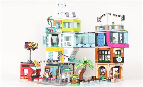 LEGO City 60380 Downtown review and full gallery