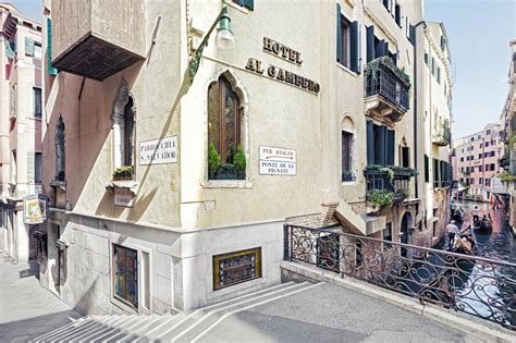 12 Best Cheap Hotels in Venice for Every Budget