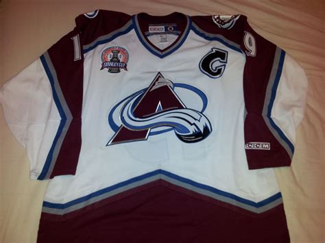 Colorado Avalanche Jersey | Sports jersey, Colorado avalanche, Jersey