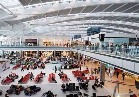 Best places to eat at Heathrow Terminal 5 - grab a bite before you fly