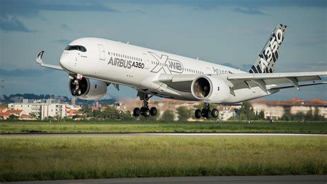 Airbus A350 XWB debuts at AirVenture