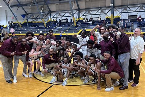 Defense powers Kalamazoo Central comeback win over Okemos in boys hoops regional finals - mlive.com