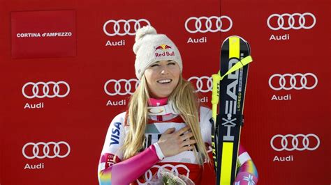 Lindsey Vonn: Skier breaks ankle in New Zealand training crash - Sports ...