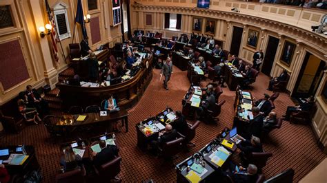 WATCH: Virginia Democrat Who Pushed Gun Bill Endures Cheers, Applause ...