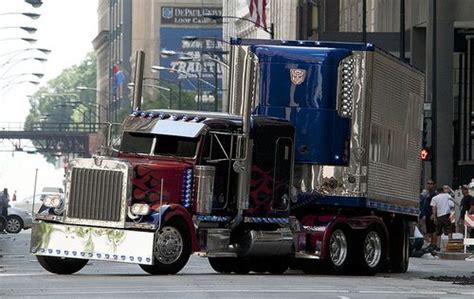 Optimus Prime Truck Transformers 1