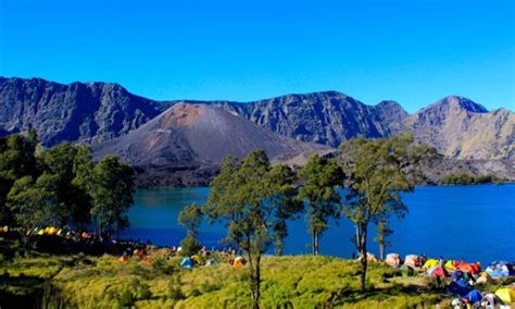 Danau Segara Anak, Danau Air Panas Eksotis di Gunung Rinjani Lombok - De Bali