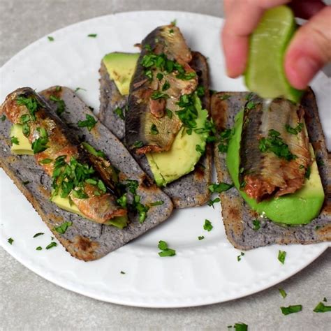 How to Eat Canned Sardines: Mexican-style Recipe | How to Eat Sardines ...