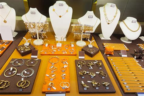 Buying Jewelry: Pawn Shops vs. Jewelers • Cebuana Lhuillier Pawnshop