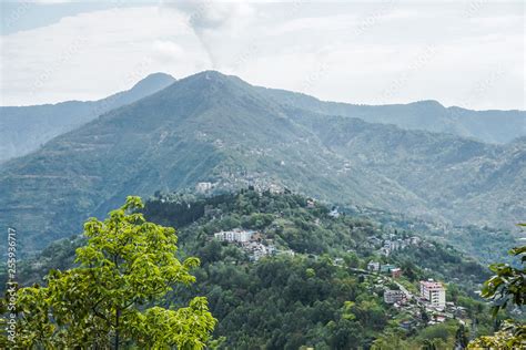 Incredible landscapes in the Himalayan mountains in the state of Sikkim ...