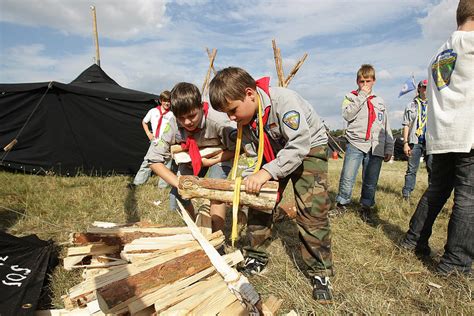 Boy Scouts of America Has "Pedophile Epidemic" According to New Lawsuit ...