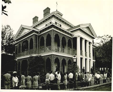 GUEST POST - A Brief History Of Disney's Haunted Mansion [Alex L] | Humanstein