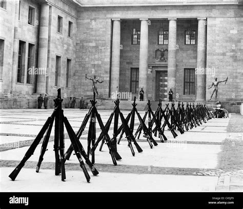 Courtyard of the new Reich Chancellery, 1939 Stock Photo, Royalty Free Image: 37003661 - Alamy