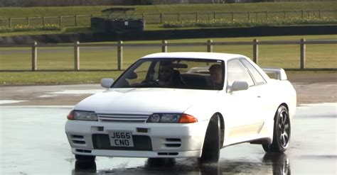 Nissan Skyline GT-R Drifting on a Skidpad Is How You Can Have Fun with ...