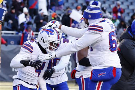 NFL roundup: Buffalo Bills seal AFC East title with comeback win!