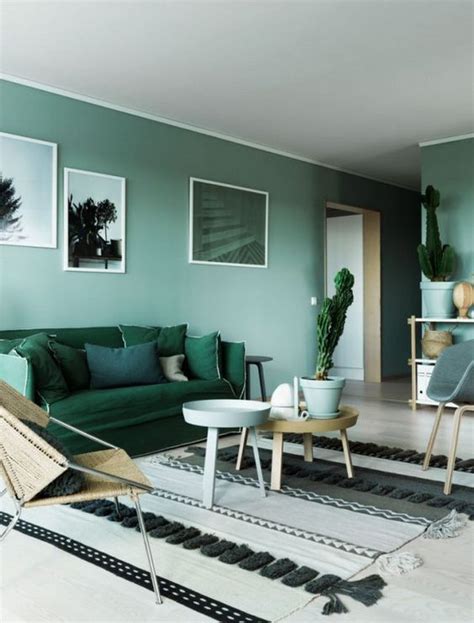 25 Welcoming Green Living Room Decor Ideas - Shelterness