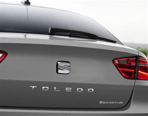 SEAT Toledo Review (2021) | Parkers