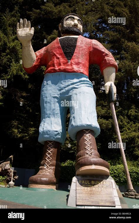 Statue of Paul Bunyan outside the Trees of Mystery attraction Klamath ...