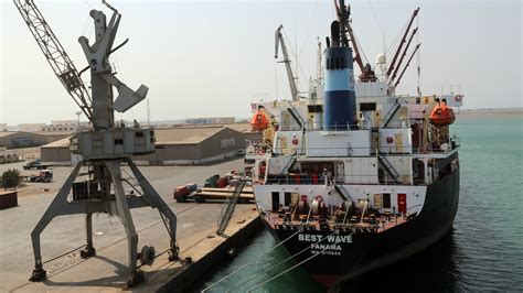 Saudi Arabia lifts blockade on key Yemen port of Hodeidah 'for 30 days'