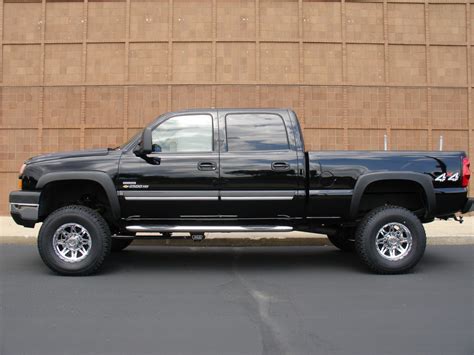 2006 Chevrolet Silverado 2500HD - Information and photos - MOMENTcar